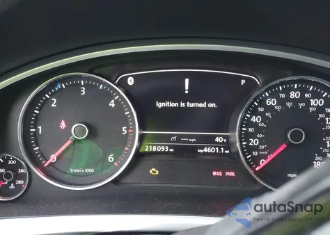 2011 Volkswagen Touareg Tdi Lux z USA, uszkodzony, nr VIN WVGFK9BPXBD005944